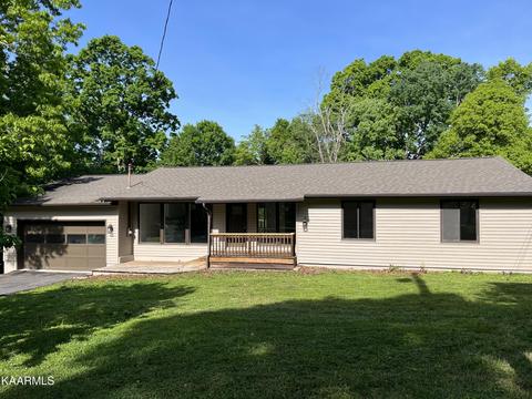 1302 Live Oak Cir, Knoxville, TN 37932