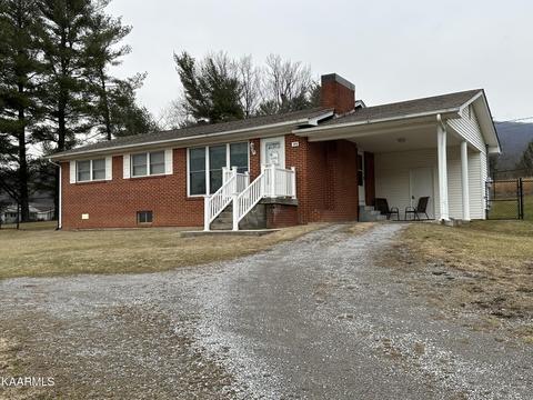 175 Grandview Dr, Ewing, VA 24248 photo 2