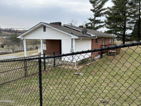 175 Grandview Dr, Ewing, VA 24248 photo 6