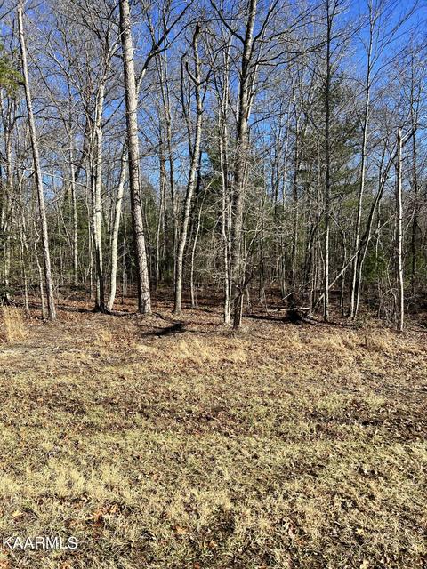745 Westchester Dr, Crossville, TN 38558