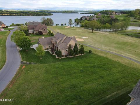 130 Blue Jay Ave, Vonore, TN 37885