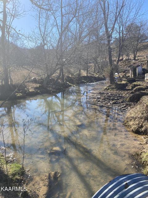 194 Davis Rd 28 Ac Rd, Sneedville, TN 37869