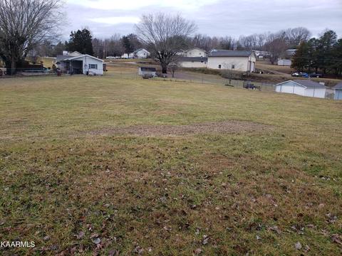 Brooks St, Tazewell, TN 37879