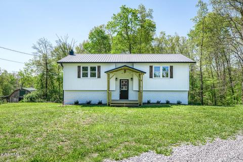 2041 Taylors Chapel Rd, Crossville, TN 38572