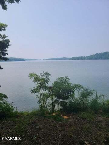 240 Phillips Dr, Rockwood, TN 37854