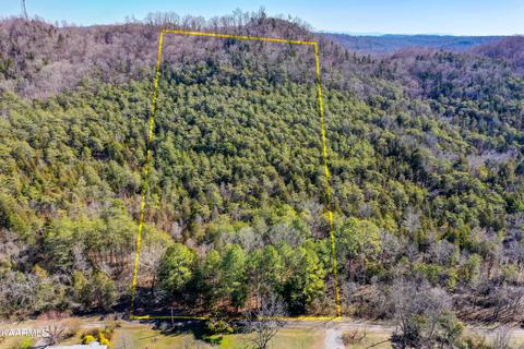Gadson Lane, Powell, TN 37849