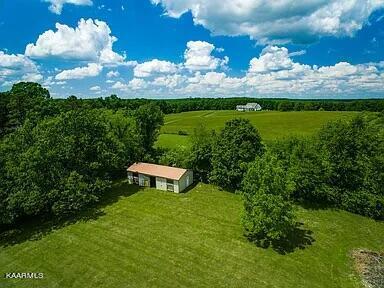 1057 Tom Price Rd, Jamestown, TN 38556