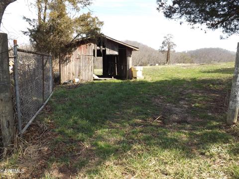 231 Haskew Ln, Cumberland Gap, TN 37724