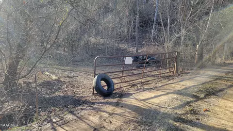 521 Lamb Rd, Sneedville, TN 37869