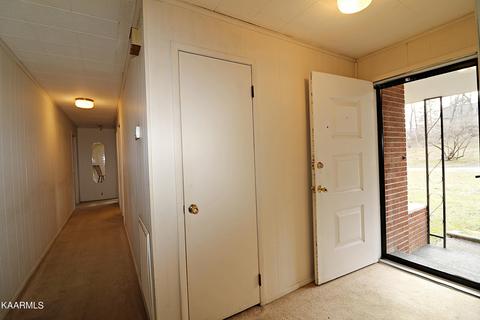206 E Seneca Cir, Oneida, TN 37841 photo 7