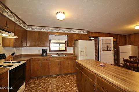 206 E Seneca Cir, Oneida, TN 37841 photo 8