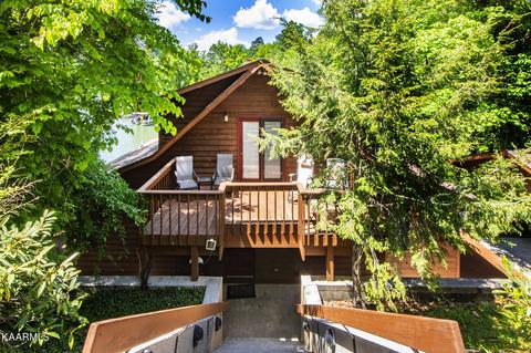 1149 Mustang Dr, Friendsville, TN 37737