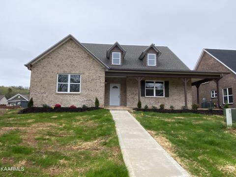 174 Crossroads Blvd, Oak Ridge, TN 37830