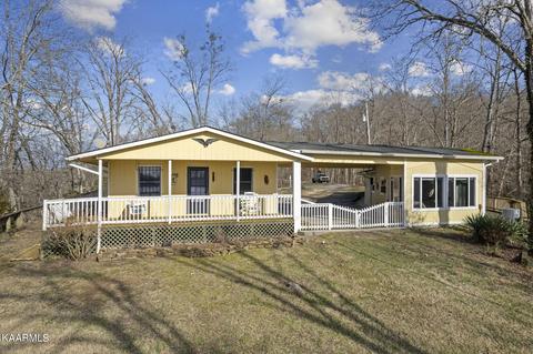 2025 Paradise Hills Rd, Dandridge, TN 37725