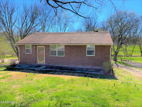 820 Goldfinch Ave, Knoxville, TN 37920