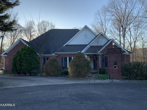 106 Braden Ct, Clinton, TN 37716