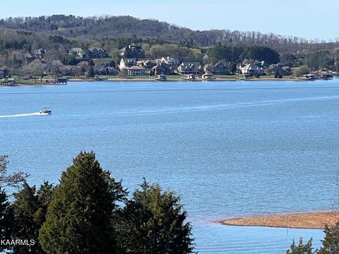 476 Forward Way, Lenoir City, TN 37772