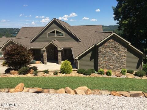 282 Mountain Crest Dr, La Follette, TN 37766