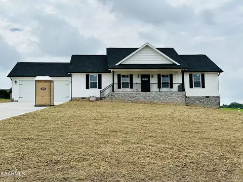 245 Dudley Ln, Tazewell, TN 37879