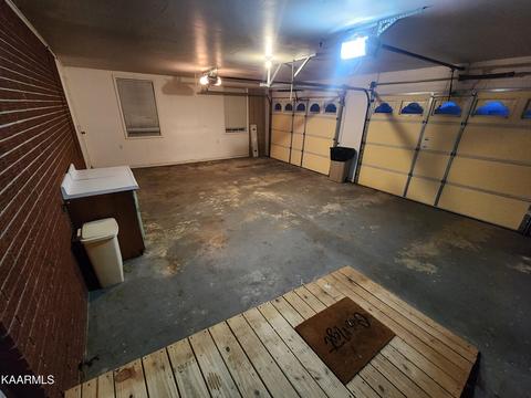 1673 W 3rd Ave, Oneida, TN 37841 photo 9