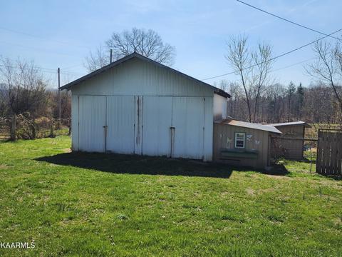 1673 W 3rd Ave, Oneida, TN 37841 photo 6