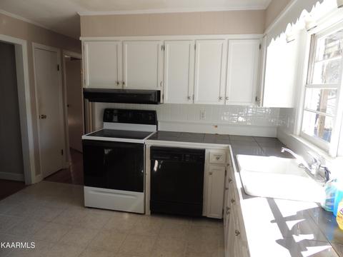 211 W Broyles Rd, Chuckey, TN 37641 photo 14