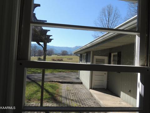 211 W Broyles Rd, Chuckey, TN 37641 photo 15
