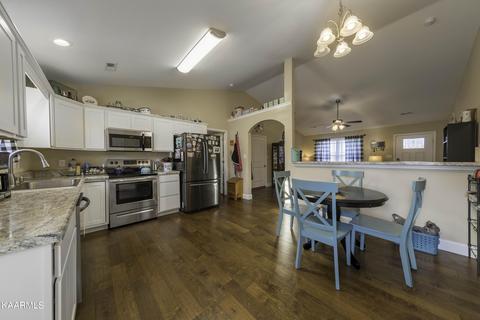 6642 Ruby June Ln, Corryton, TN 37721 photo 9