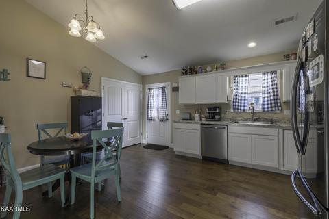 6642 Ruby June Ln, Corryton, TN 37721 photo 8