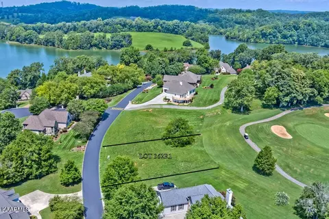 110 Pineberry Dr, Vonore, TN 37885