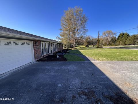 7244 Deville Way, Powell, TN 37849 photo 25