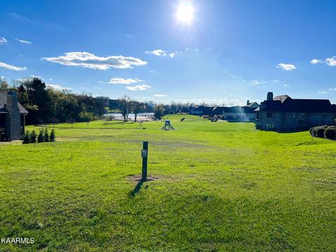 Topsail Court, Louisville, TN 37777