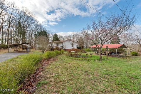 1288 Cove Ln, Oliver Springs, TN 37840