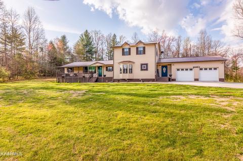 533 Blizzard Mines Rd, Harriman, TN 37748
