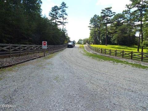 94 Four Mile Creek Road, Deer Lodge, TN 37726