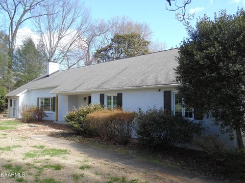 3130 Curtis Ln, Knoxville, TN 37918