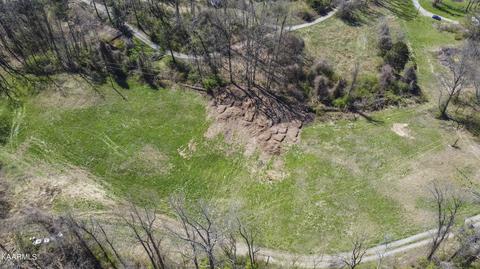 2306 W Copeland Dr, Powell, TN 37849