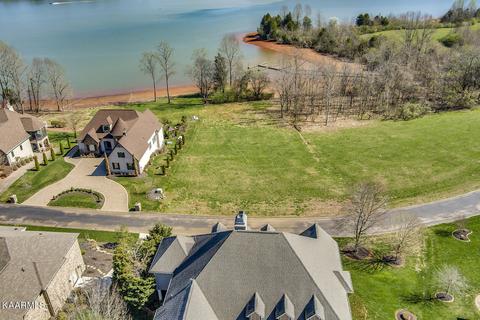 400 Cormorant Dr, Vonore, TN 37885