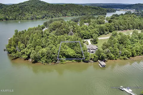 410 Marsh Hawk Dr, Vonore, TN 37885