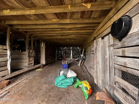 9025 Austin Bottom Rd, Baxter, TN 38544 photo 32