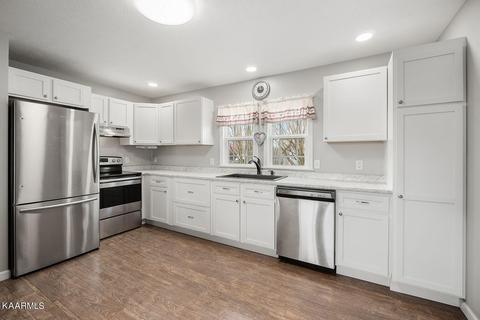 9025 Austin Bottom Rd, Baxter, TN 38544 photo 8