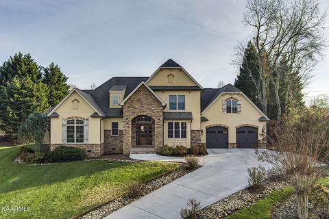 300 Pineberry Dr, Vonore, TN 37885