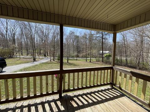 1086 N Shady Lane Loop, Clarkrange, TN 38553 photo 4