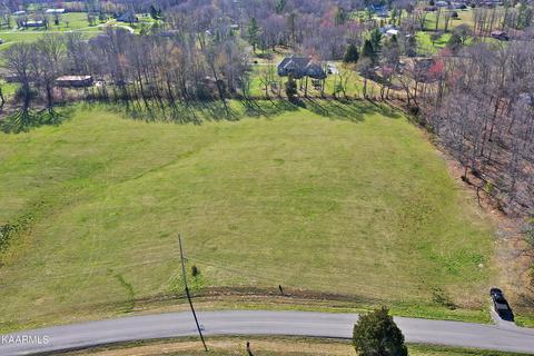 Meadow Creek Rd, Oneida, TN 37841