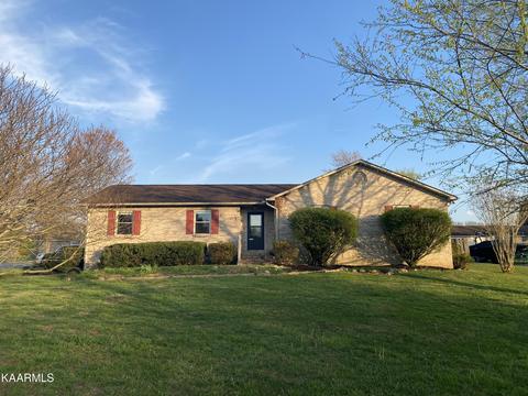 3102 Eagle Dr, Maryville, TN 37803