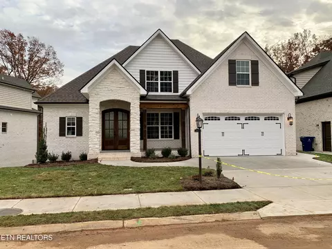 1455 Bronze Ln, Knoxville, TN 37922
