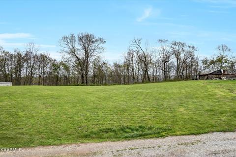J D Chambers Rd, Robbins, TN 37852