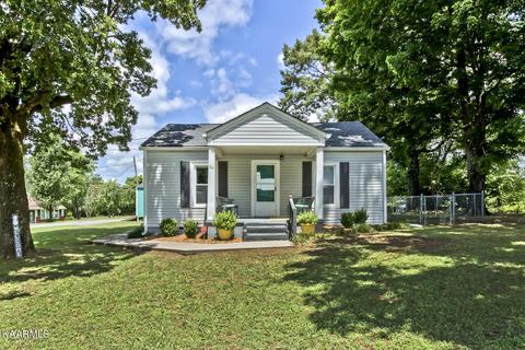 814 Haley St, Athens, TN 37303