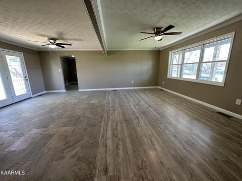 117 Thistle Dr, Ewing, VA 24248 photo 10