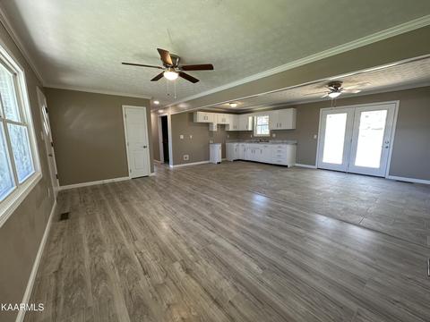 117 Thistle Dr, Ewing, VA 24248 photo 5